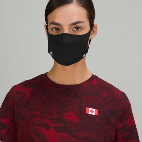 Lululemon team Canada face mask - Picture 1 of 5